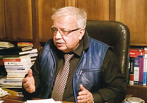 metin, iç mekan, kişi içeren bir resim

Açıklama otomatik olarak oluşturuldu