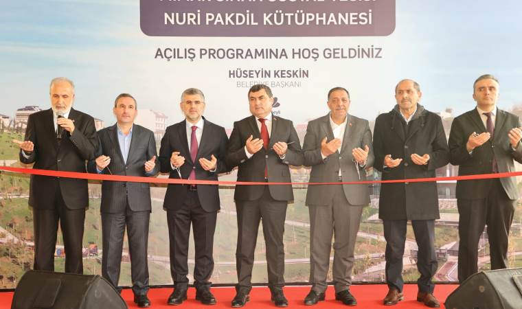 AKP'li belediye, Atatürk'e 'firavun' diyen yazarın adını kütüphaneye verdi